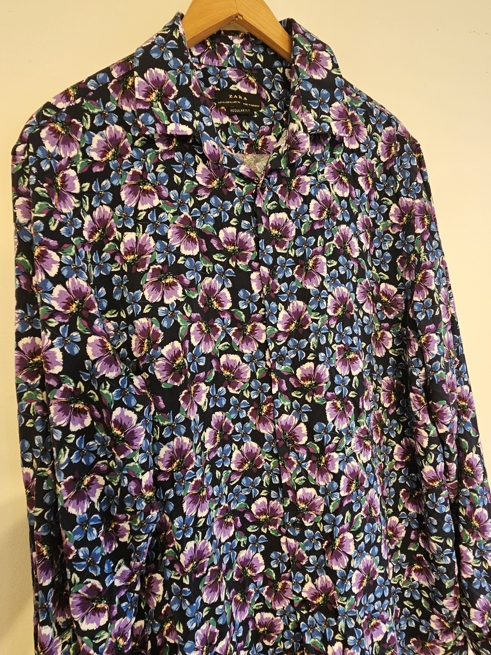 Zara Men’s Black Shirt with Purple & Blue Bkack Floral Print